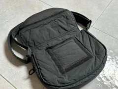 MAZI UNTITLED(マジアンタイトルド) ランナーズバック