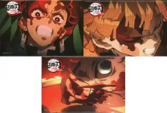 【中古】バッジ・ピンズ 炭治郎＆善逸＆伊之助 場面写スクエア缶バッジセット(3個セット) 「ワールドツアー上映 鬼滅の刃 上弦集結、そして刀鍛冶の里へ」 劇場グッズ