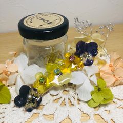ハンドメイドヘアクリップ　ビオラ　パール　ラインストーン　OT-49
