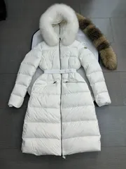 MONCLER モンクレール　ホワイト　ダウン　ファー付き モンクレール MONCLER MONCLER ダウンジャケット LAICHEFUR