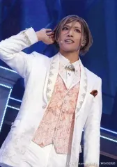 【中古】生写真(男性) 水江建太(摂津万里)/ライブフォト・上半身・キャラクターショット/「MANKAI STAGE『A3!』～Four Seasons LIVE 2020～」ランダムブロマイドステージショット（秋組＆冬組）