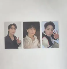 BTS ジョングク グク GOLDEN weverse ショーケース 3枚セット 楽天市場】【おまけ15枚付き】JUNGKOOK 1st [GOLDEN] 3SET+