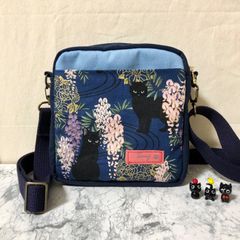 2WAY猫柄ミニショルダーバッグ 黒猫と藤の花 ネイビー 猫柄内ポケット付き ハンドメイド  メンズ レディース ポシェット ポーチ