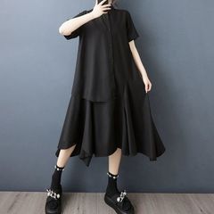 モード系   キュートなアイテム  ブラック  ポインテッドカラー  Aラインシルエット  アレンジ  シャツワンピース  アシンメトリック  ポインテッドカラー   裾のライン   Aライン ミディシャツドレス