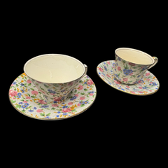 【希少】英国製アンティーク Royal Winton カップ&ソーサーセット - Old Cottage Chintz デザイン（2客セット）
