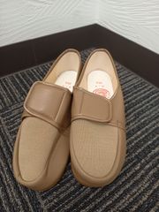 【在庫処分】介護用シューズ　MARIANNU　【屋外用】　25.0cm　3E　足元応援（やわらかフィット）W603(婦人用）　＃茶