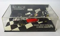 【中古】ミニカー 1/43 ダラーラ 無限ホンダ F301 佐藤琢磨 F3 ブリティッシュチャンピオン ’01 (ブラック×レッド) [400010306]