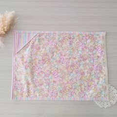 ハンドメイドランチョンマット　ゆめかわユニコーンラビット　裏地付きお名前書くだけランチョンマット(ランチマット)　27✕37　#入園準備　#入園グッズ　#通園グッズ　#セット　#ゆめかわ　#うさぎ　#ユニコーン　#ままのねこの手　#IROHANNA