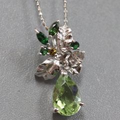 シャンカリジュエリーのシルバー925アメジスト・ペリドットペンダント 
