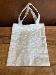 【新品】桜柄　ハンドバッグ　バッグ　手提げ　ホワイト　桜　さくら　花柄　和柄　着物　和服