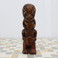 手彫り　マオリ族　お面　ニュージーランドの工芸品 ニュージーランド 手彫り 工芸品 マオリ族 お面 サイズ縦26 5 横