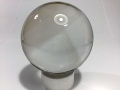 50.0mm：天然石水晶玉・白水晶球（Crystal Ball）：天然石水晶球鑑別書付：品質評価＝高品質AA：商品管理No,8409：パワーストーン「守護石・開運」置物に最適：高品質AAの大変珍しい稀な浅褐色の水晶球