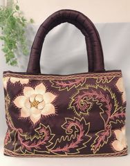 新品未使用 トートバッグ 刺繍 ブラウン 花 光沢  サイズ 35×25×15cm