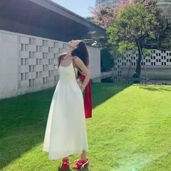 【2025 夏季新着コーデ必須！】キャミソール款・ロングワンピースを用意しました｜可愛いデザインと無地款を両方ご用意、ポケット付きで超実用的｜夏のリゾートや日常着に最適！20 代～30 代向けフレンチドレス ウエストシェイプド キャミソールワンピース