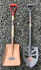 【プロ仕様で軽量・扱いやすいショベル！お得な角型ショベル+穴あき丸型ショベル2本セット！】  木柄ショベル 角型+軽量穴あきパイプ柄ショベル 丸型　計2本セット