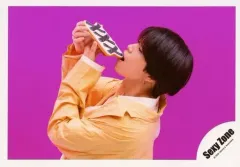 【中古】生写真(ジャニーズ) Sexy Zone/菊池風磨/横型・バストアップ・衣装黄色・両手上げ・口開け・背景ピンク/「Sexy Zone POP×STEP!? TOUR 2020」グッズオフショット/公式生写真