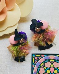 タッセルとボタンの秋色イヤリング ピンク ハンドメイド