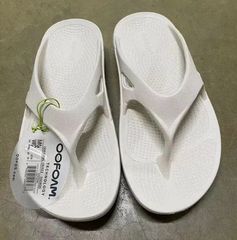 新品 未使用 ウーフォス OOFOS ooriginal リカバリーサンダル Eggnog 新品 ホワイト レディースサイズ 正規品