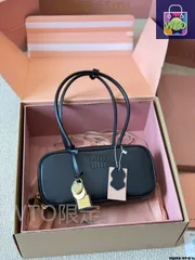 【今日特価】Miu Miu Long - handle Bowling Bag ミュウミュウ ロングハンドル ボウリングバッグ-WTO輸入