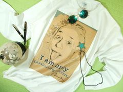 アインシュタインのトレーナー　舌出しアインシュタイン　スウェット　アインシュタイン教授の長袖スウェット　キングサイズ　長袖トレーナー　舌出しアインシュタイン　ラッピング無料