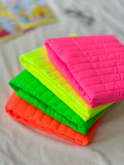★送料込み★ネオンカラーキルト　蛍光ヌビ