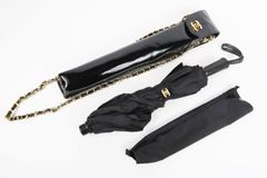 【美品】CHANEL シャネル パテント チェーンショルダー ココマーク 折り畳み傘 アンブレラ ブラック【SM20】