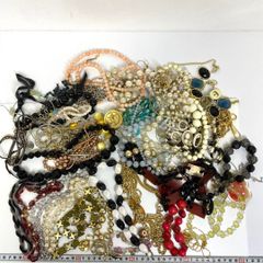 ジャンク】アクセサリーまとめ売り1.4kg - メルカリ