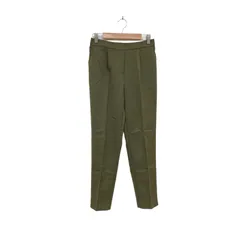 M 【 Alma Design （ アルマデザイン ）】カーキ タック入り ストレッチテーパードパンツ Mサイズ前面にはタック入りで、きちんと感と動きやすさを両立。 ウエストの一部にゴムが入っているため、快適な履き心地です。 KKB4-49