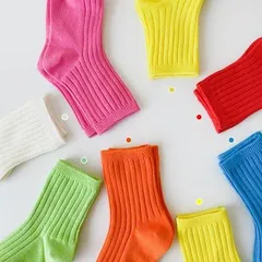 在庫処分中 子供 靴下 ソリッド カラー 4枚セット ハイソックス シンプル キッズ