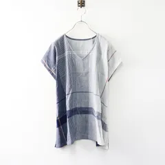 美品 玉木新雌 タマキニイメ tamaki niime fuwa-T SHORT＼ネイビー Vネック ブラウス フワT ショート プルオーバー【2400014637052】のサムネイル
