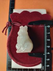 天然石 (紅水晶？水晶？)の うさぎ の置物です。巾着袋付き！今年の干支！