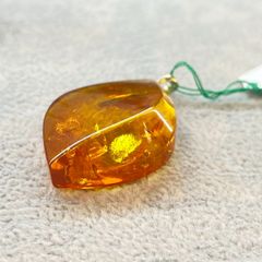 コロンとしたハート型が可愛い琥珀ペンダントTOP&お揃いのイヤリング 