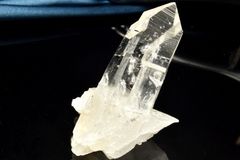 【超希少】天然水晶クラスター ゴールデンヒーラー(アーカンソー州) 貫入水晶 超希少】天然水晶クラスター ゴールデンヒーラー(アーカンソー州) 貫入