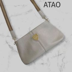 ATAO アタオ　ショルダーバッグ　ハンドバッグ　金プレート　グレージュ ATAO アタオ ショルダーバッグ ハンドバッグ 金プレート