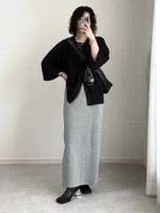 【ウィメンズトータルコーデ】Vネックカーディガン×スカート×ガラメッシュヒールブーツ