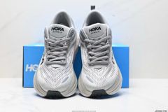 HOKA ONE ONE BONDI 8 ホカオネオネ ランニングシューズ　メンズレディースボンダイ