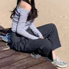 【🧁ストライプオフショルダーTシャツ】 ❤︎ グレー ブラック 2WAY 長袖 ロンT ボーダー しましま 肩見せ オフショル ワンショルダー カジュアル ワンホン シズニルック ガーリー 上品 きれいめ デート 韓国 韓国女子 韓国服 韓国ファッション