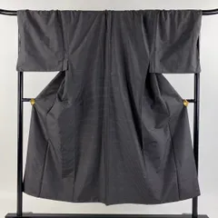 男着物 身丈146cm 裄丈73.5cm L 袷 アンサンブル 大島紬地 やまと 証紙 幾何学模様 墨色 正絹 美品 名品 【中古】