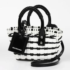 BALENCIAGA バレンシアガ 678028 2105J 9060  XXS ストラップ付き バスケット ショルダーバッグ