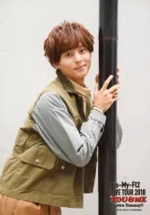 【中古】生写真(ジャニーズ) Kis-My-Ft2/藤ヶ谷太輔/上半身・衣装カーキ.グレー・両手柱/「Kis-My-Ft2 LIVE TOUR 2018 YOU＆ME Extra Yummy!!」オリジナルフォト