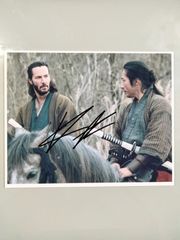 ハリウッド　証明書付き　キアヌ・リーヴス　直筆サイン入りフォト　「マトリックス」 Amazon.co.jp: HWC Trading FR A4 キアヌ・リーブス The Matrix
