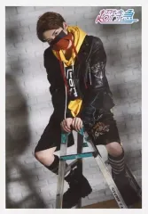 【中古】生写真(男性) 超特急/ユーキ(村田祐基)/全身・衣装黒黄色・座り・左向き・脚立/生写真 第58弾