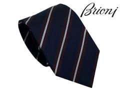 ブリオーニ ネクタイ Brioni O61D00 P9478 4060 MIDNIGHT BLUE AMAR ミッドナイトブルー系地 ワイン系Xホワイト系 レジメンタル ストライプ柄 シルク ハンドメイド ネクタイ