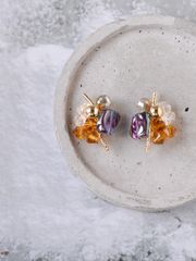 grain of light gold/orange