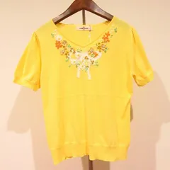 #snc ギャラリービスコンティ GALLERYVISCONTI カットソー ニット 2 黄色 Vネック 花モチーフ 刺繍 タグ付き 美品 レディース [928996]のサムネイル