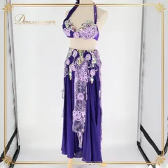 ベリーダンス オリエンタル 衣装 Queen エジプト製 紫 花柄 セットアップ 上下セット ラインストーン ビーズ クイーン フリル パープル系 スリット 伝統的 フェスティバル 豪華 レディース コスチューム 衣装セット 発表会