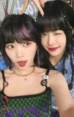 【中古】コレクションカード(女性) LE SSERAFIM/KIM CHAEWON(キム・チェウォン)・HONG EUNCHAE(ホン・ウンチェ)/CD「UNFORGIVEN(初回限定盤B)」(UPCH-89540)初回プレス封入特典ユニットセルフィーフォトカ