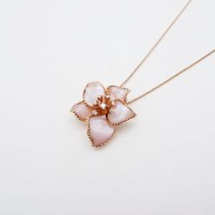 フラワーモチーフ ピンクシェル ダイヤモンド ペンダント ネックレス 0.12ct K18PG SAランク
