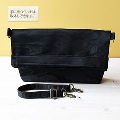着物リメイク バッグ【3-way セレモニーバッグ　黒地に蓮】セレモニーバッグ ハンドバッグ　クラッチバッグ 卒業式 お葬式 礼服カバン 肩掛け 着物 母の日 敬老の日 アンティーク ビンテージ 古布 絹 シルク プレゼント