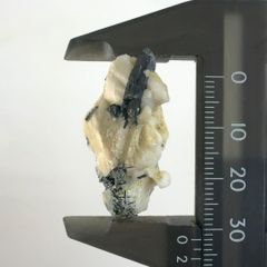 エジリン輝石 原石 鉱物標本 - メルカリ